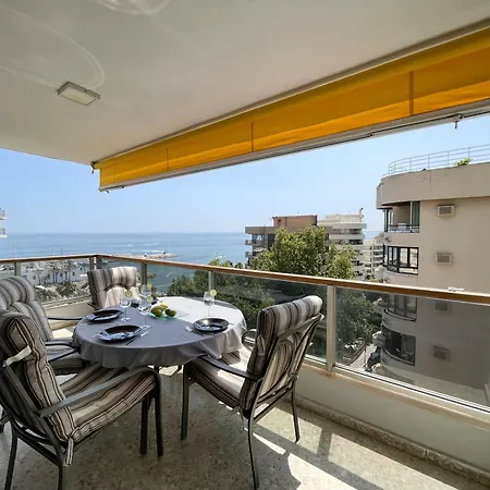 El Faro Beachfront By Kura Homes 马尔韦利亚